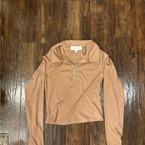 Long sleeve crop top